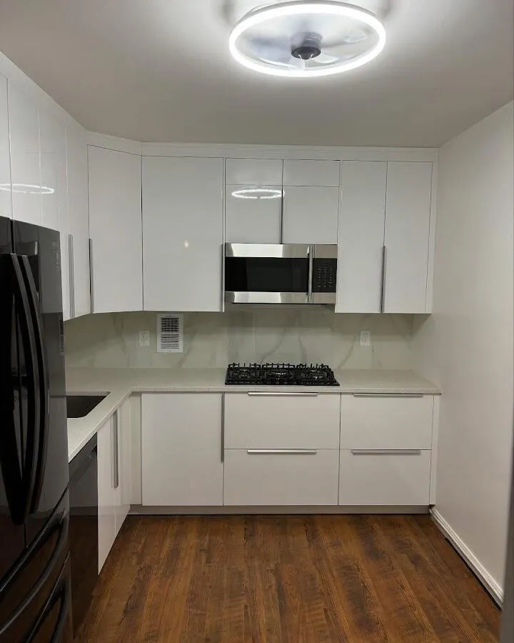 Renovated kitchen with quartz countertops in Greendale